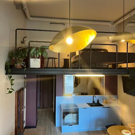 Butas G Loft - Spacious Urban With Bathtub And Private Entrance